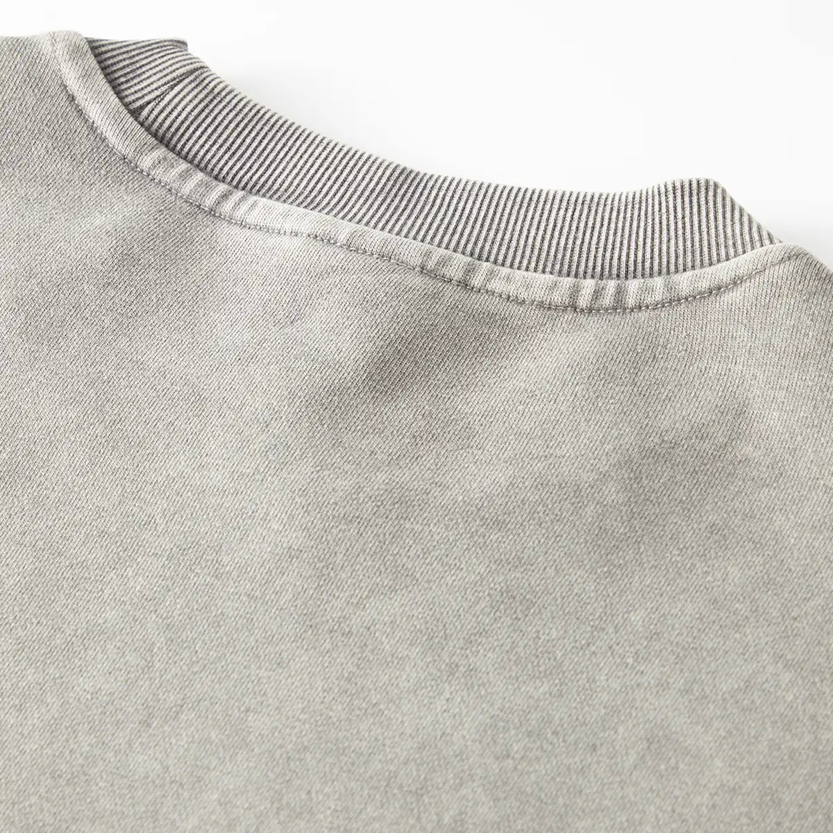 GrayWax-DyeingLooseCrewSweatshirts_Neckline